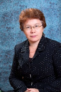Гиниятова Гузель Мугалимовна - директор гимназии Гиниятова Гузель Мугалимовна - директор гимназии